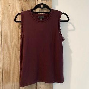 NWT Ann Taylor Knitted Scallop Trim Crew Neck Shell in Plum, Size Small